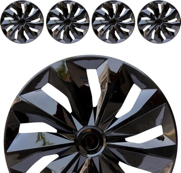 Are wheel covers and hubcaps the same thing?