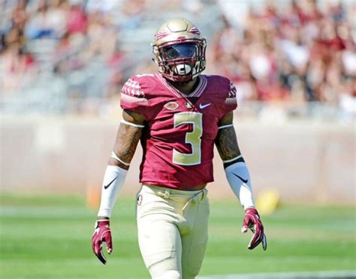 Did Burt Reynolds play football at Florida State University?
