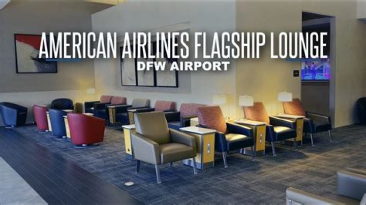Does DFW have first class lounge?