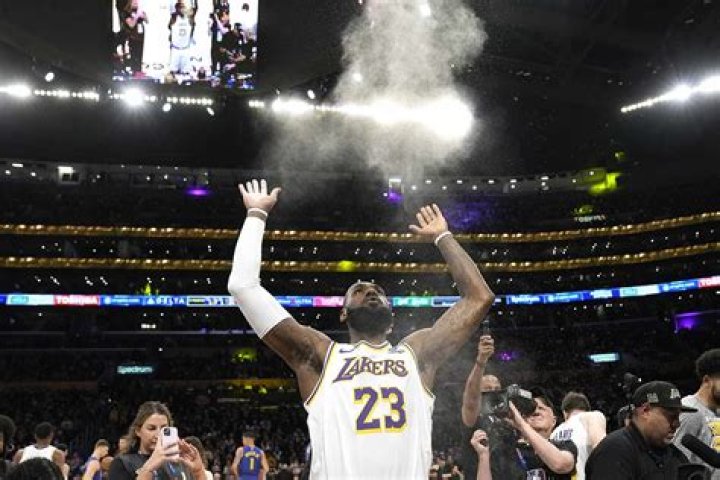 How can you tell if lebrons are real?