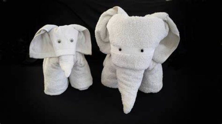 How do you make an elephant out of baby washcloths?