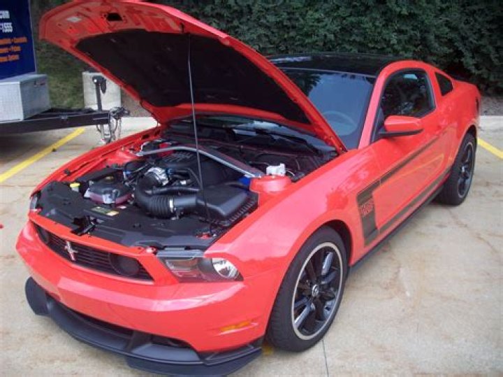 How much horsepower does a 2012 Boss 302 Mustang have?