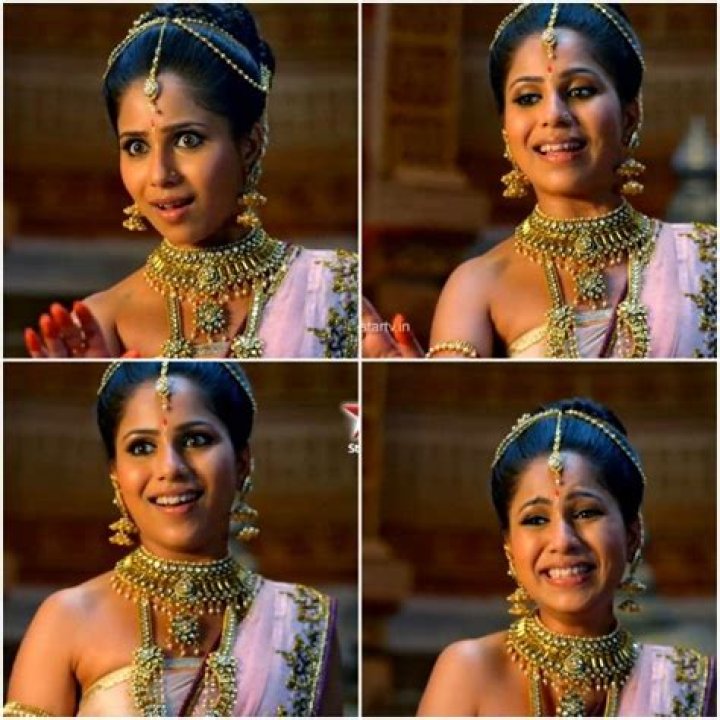How old is Veebha Anand?