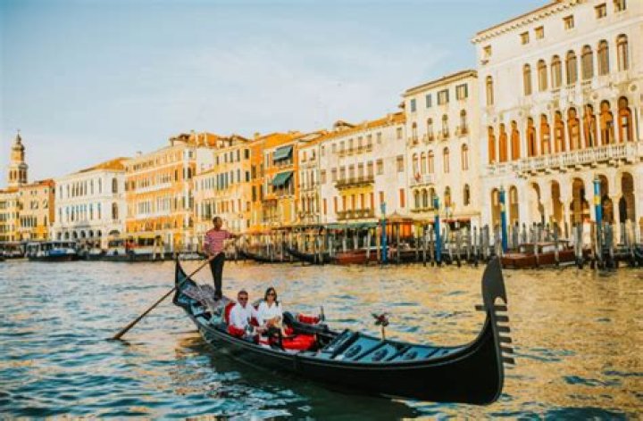 What can couples do in Venice?