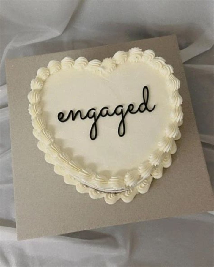 What color should an engagement party be?