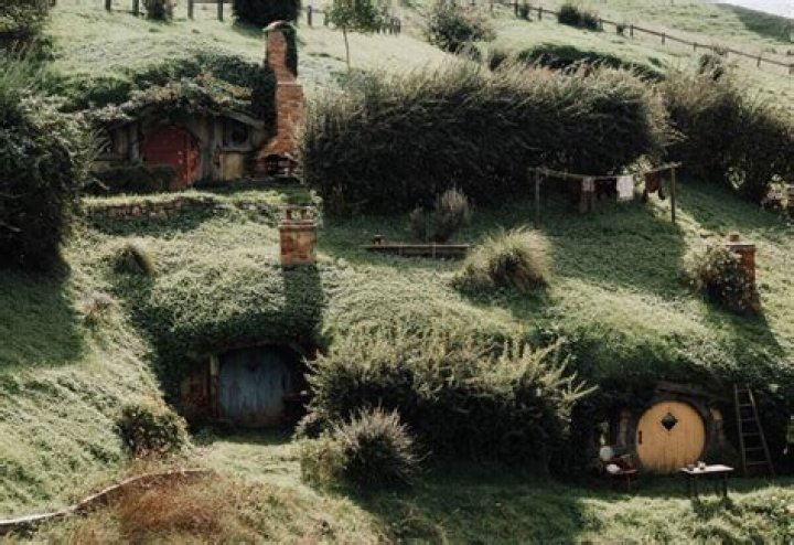 What is an underground house?