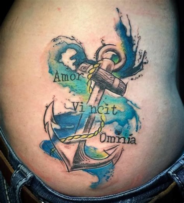 What is the difference between old school and new school tattoos?