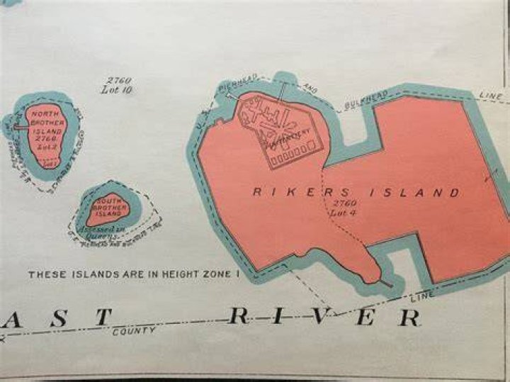 What should I wear to Rikers Island?