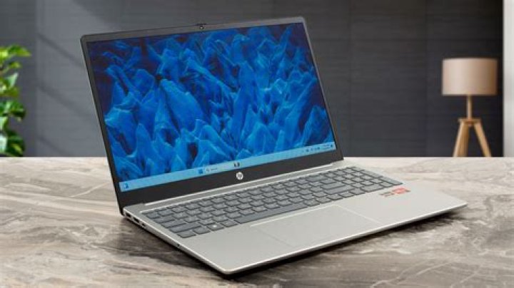 When was the HP w1907 released?