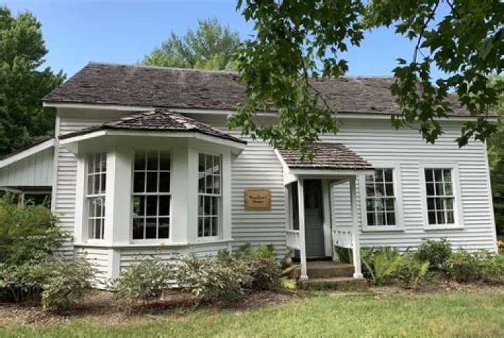 Where is Caddie Woodlawn House?