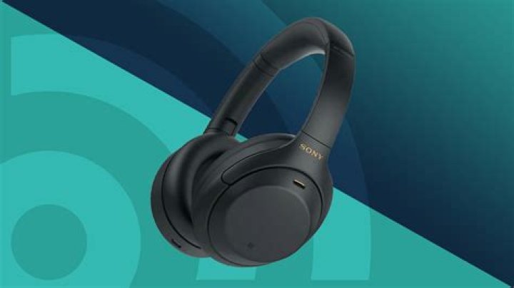 Which Bluetooth headphone is best under 100?