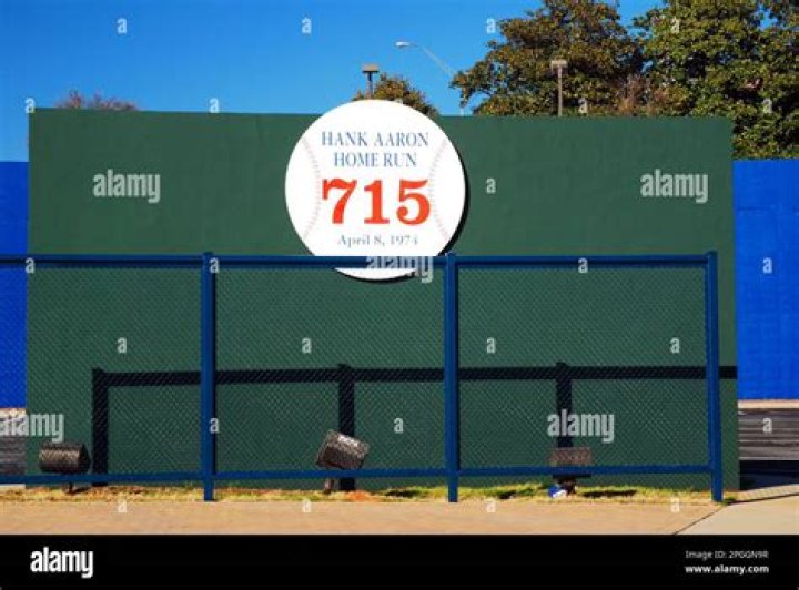 Who did Hank Aaron hit his 715th home run?