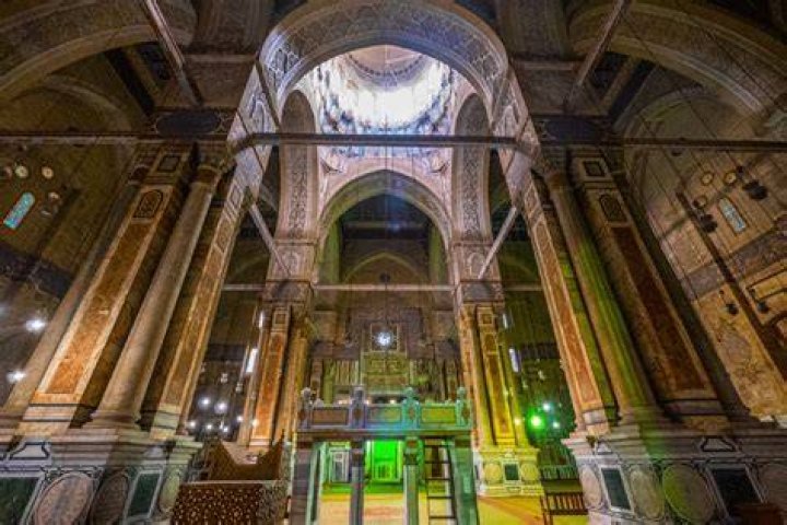 Who is buried in Al Rifai Mosque?