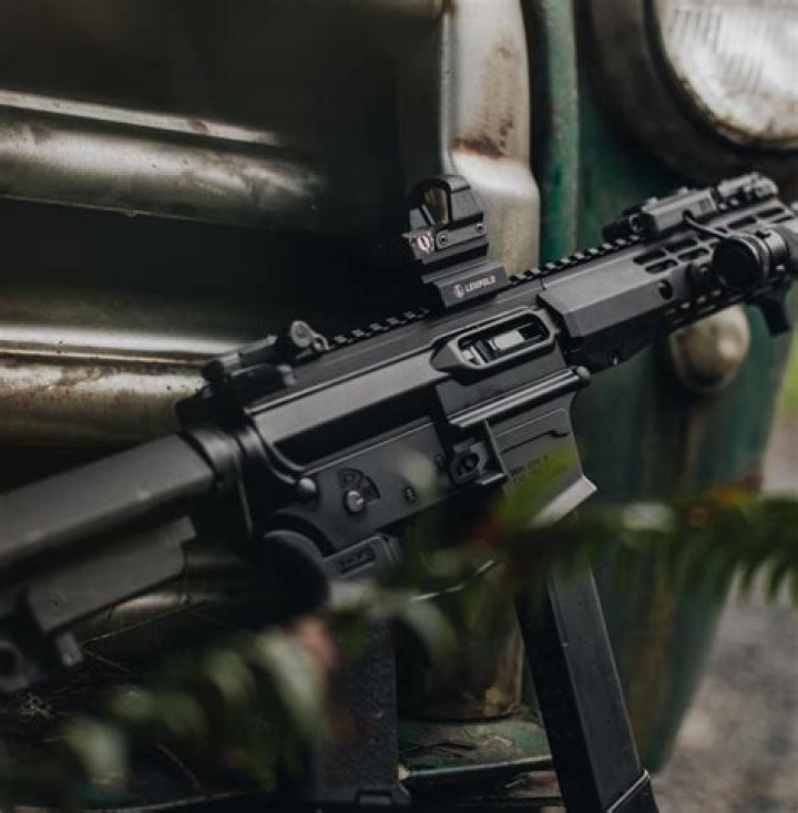 Will AR15 handguard work on AR10?